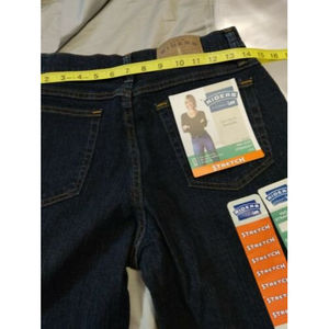 Riders by Lee Jeans Ladies Size 8P Mid Rise Straight Leg Stretch. New with Tags